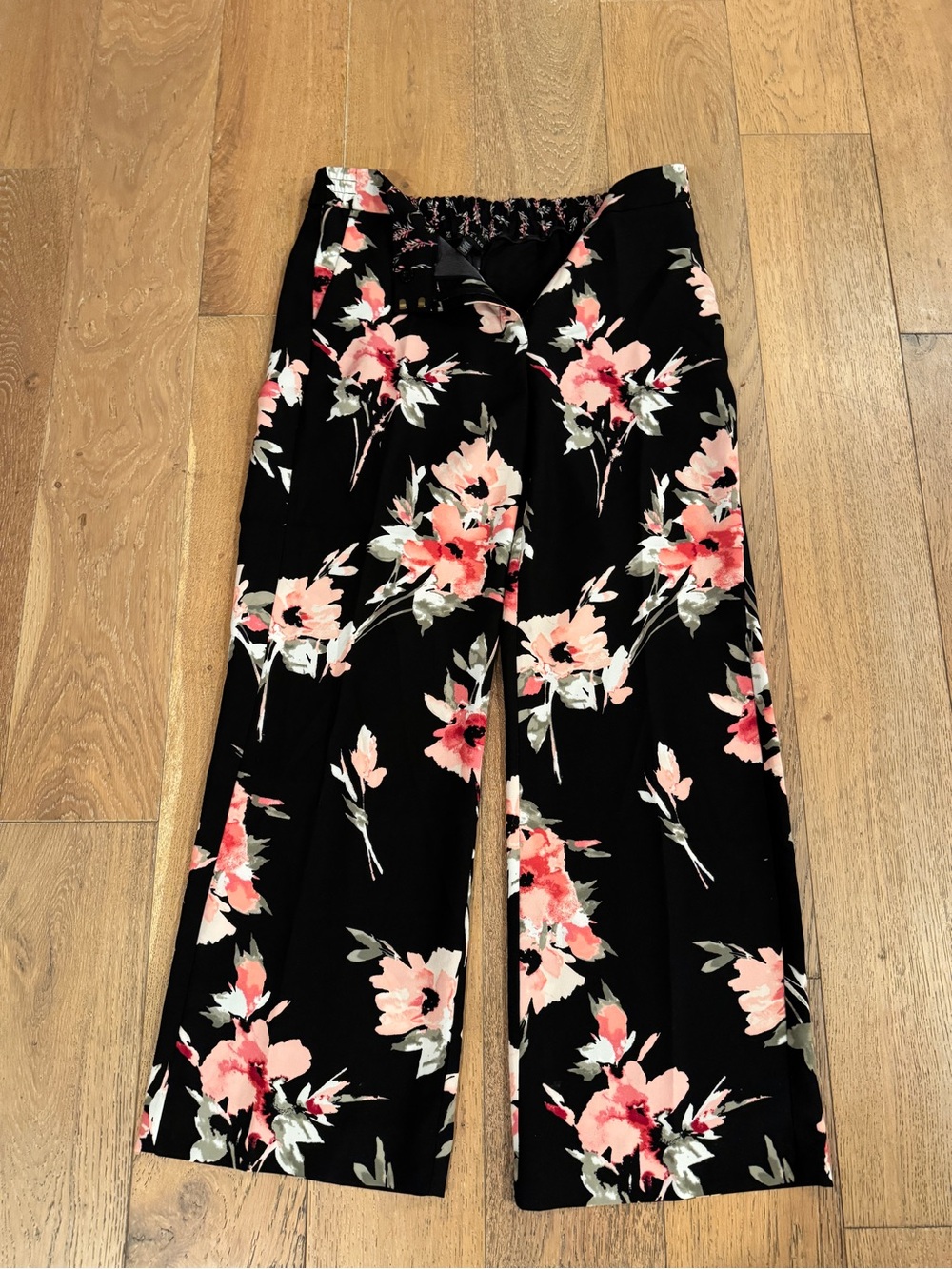 The Wide Leg Floral Petite Pants
